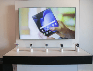 Dispositivi di sicurezza su un tavolo